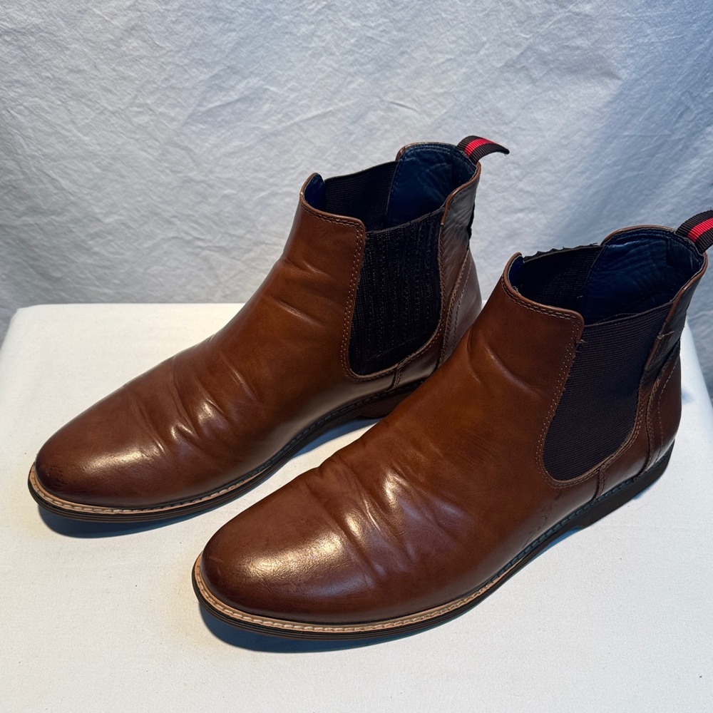 Steve Madden Brown Leather Chukka Boots
